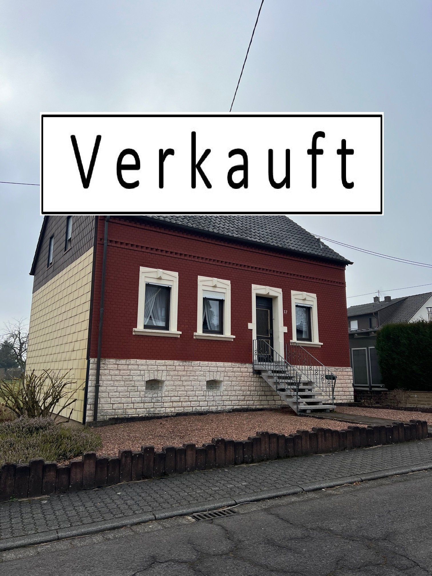 Schwalbach: VERKAUFT 2025!!! Freistehendes, renovierungsbedürftiges 1-Familienhaus in Schwalbach-Elm zu verkaufen  Schwalbach: VERKAUFT 2025!!! Freistehendes, renovierungsbedürftiges 1-Familienhaus in Schwalbach-Elm zu verkaufen