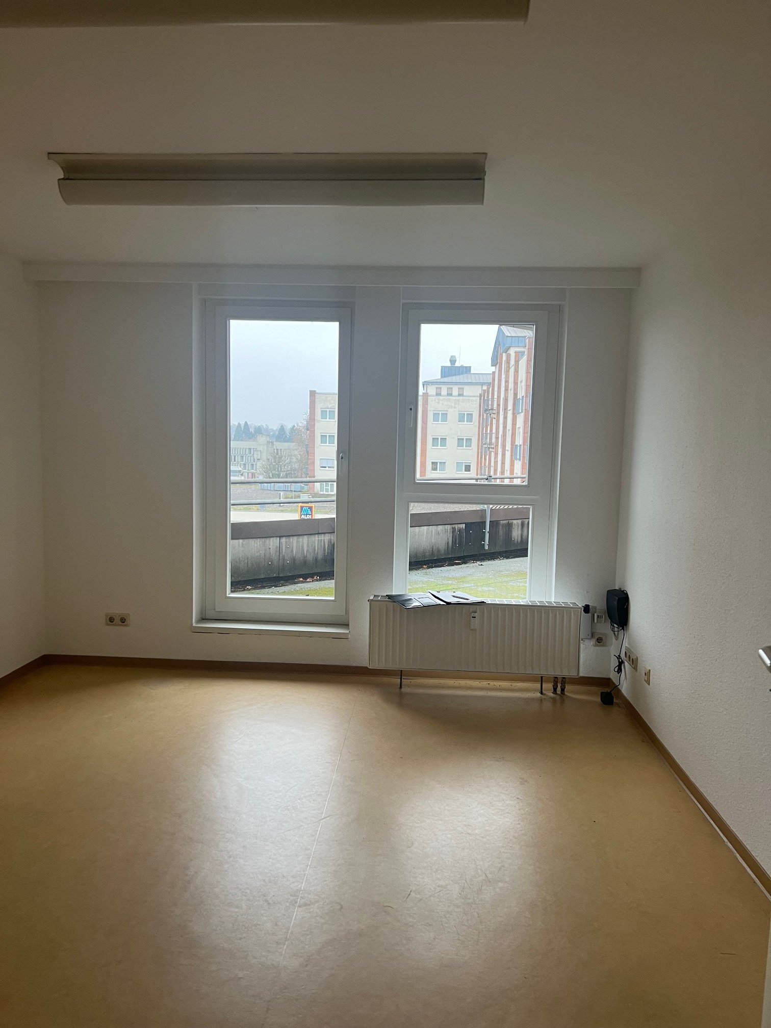 Saarlouis: Moderne Büro- oder Praxisräume (52) im Stadtzentrum von Saarlouis – Ihr neuer Arbeitsplatz! 