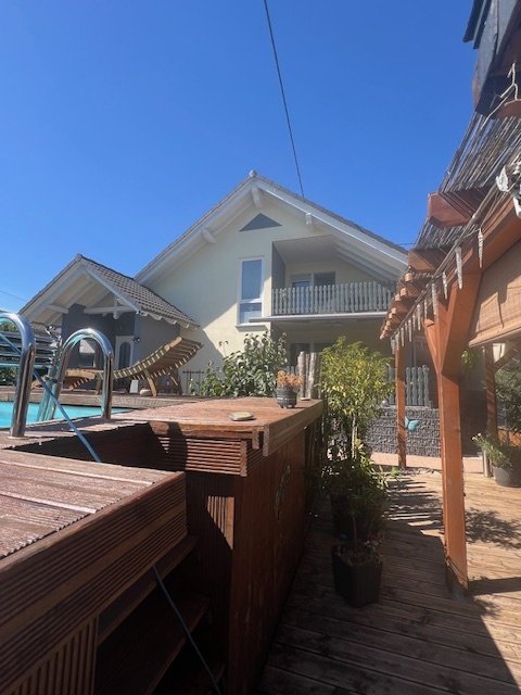 Elegantes Familienhaus mit Pool und erstklassiger Ausstattung in Perl-Borg zu verkaufen