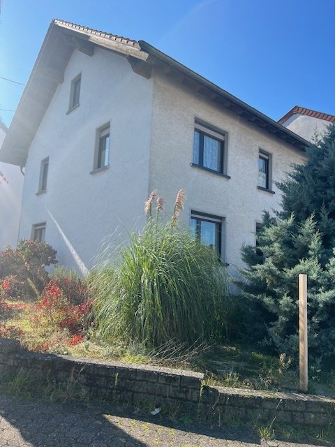 Wallerfangen: Großzügiges  1-2 Familienhaus in Wallerfangen-Ittersdorf zu verkaufen 