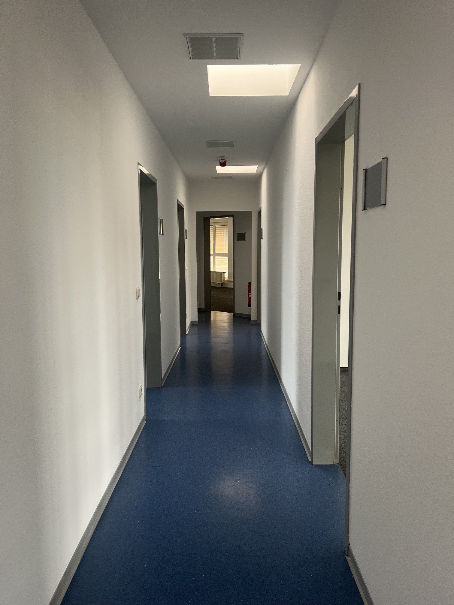 Saarlouis: Moderne große Büro- oder Praxisräume (62) im Stadtzentrum von Saarlouis – Ihr neuer Arbeitsplatz! 