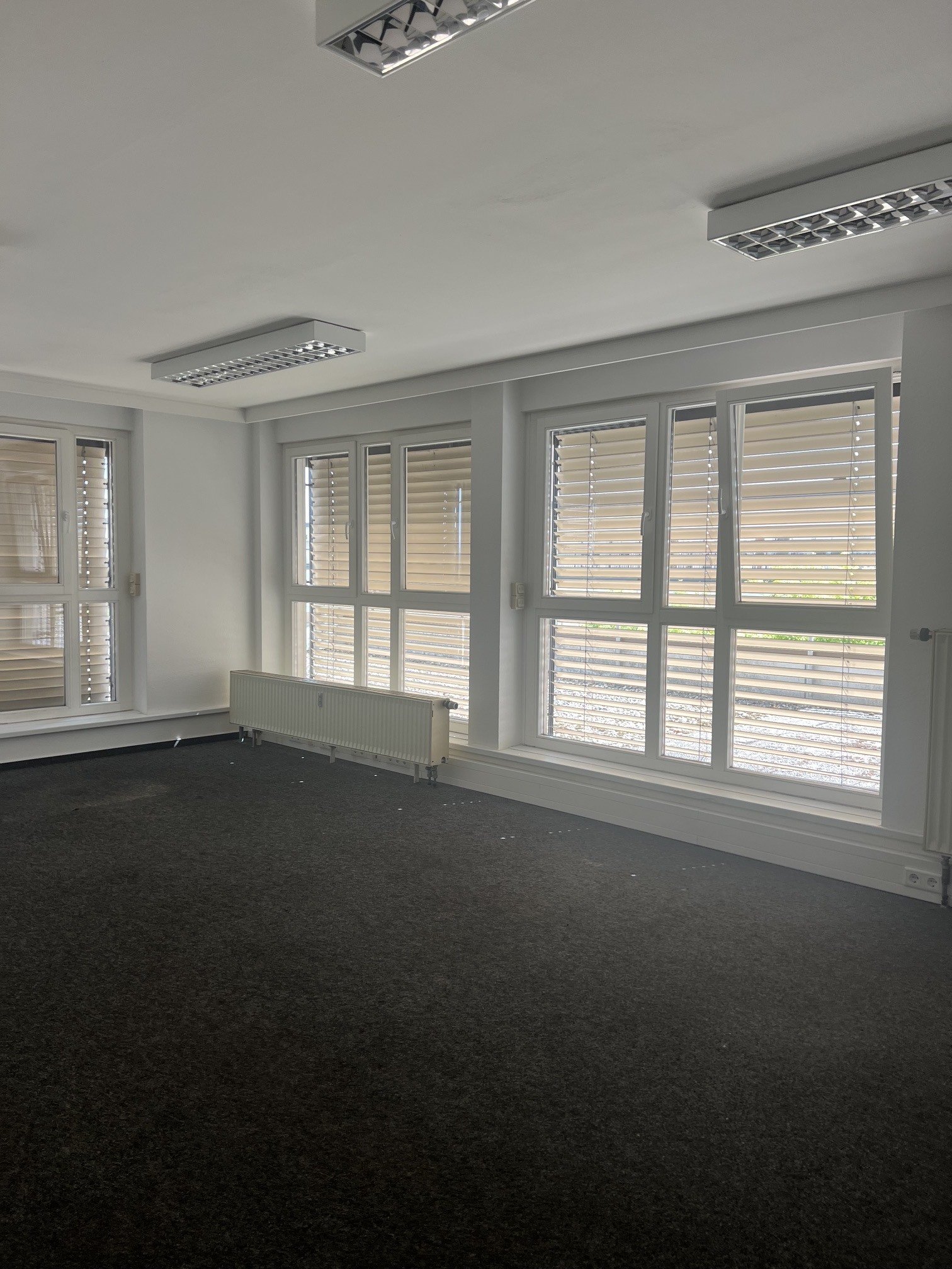 Moderne große Büro- oder Praxisräume (62) im Stadtzentrum von Saarlouis – Ihr neuer Arbeitsplatz!