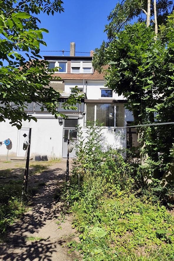 Zweifamilienhaus mit Gewerbeeinheit in Riegelsberg-OT zu verkaufen